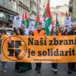 Demonstranti v Praze vyšli do ulic bojovat proti pravicovému extremismu.
